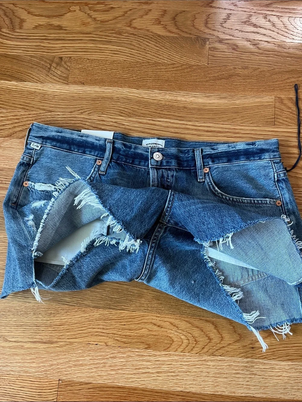 Citizens of Humanity Annabelle Cutoff Shorts Size 31 NWT